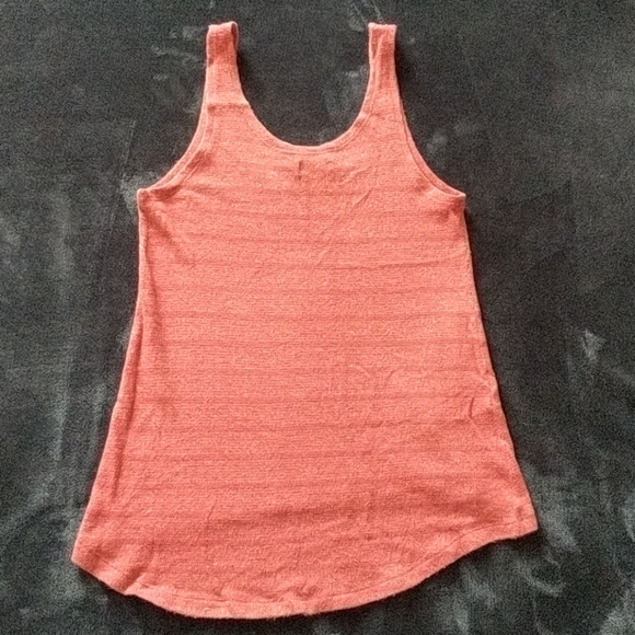 Kirra Hi-Low Copper Red and Gold Top - Picture 4 of 5